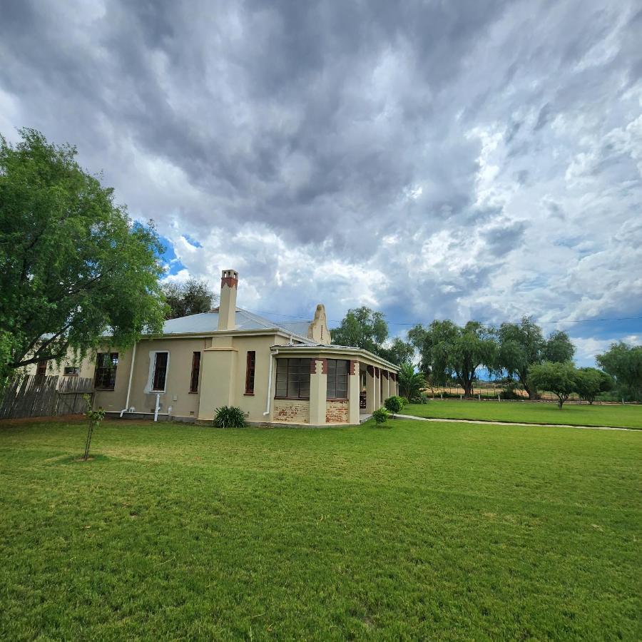 Karoo Leeu Self Catering Villa Oudtshoorn Exterior photo